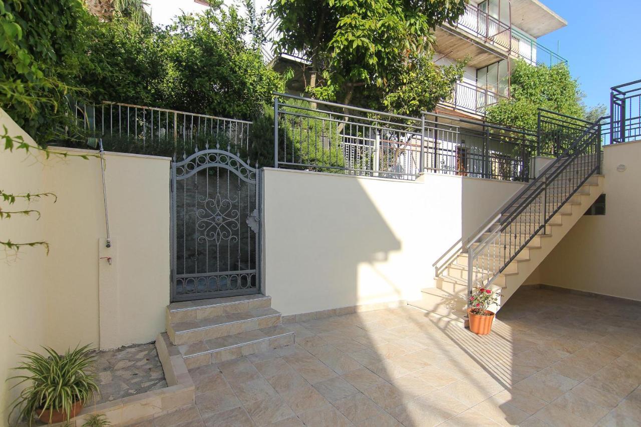 Apartments Villa Alex Подаца Экстерьер фото